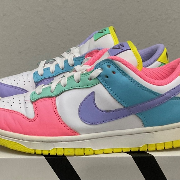 Nike Dunk Low SE Easter Candy. - Picture 5 of 9